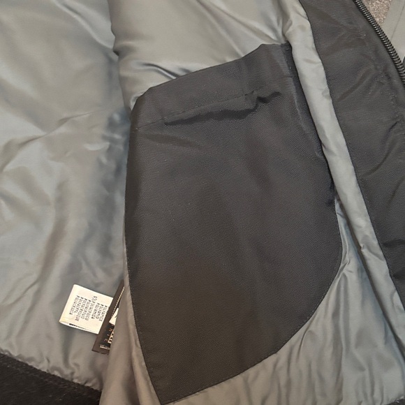 Napapijri Black and Gray Ski Jacket Size L - Picture 12 of 16